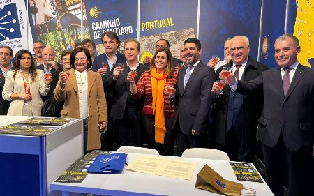 Celebração de protocolo que promove parceira entre os Caminhos de Fátima e de Santiago