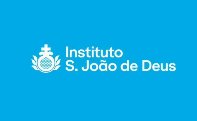 Médico (a)